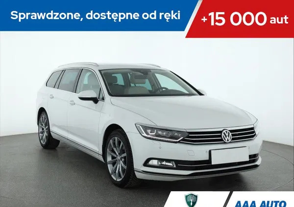 lubelskie Volkswagen Passat cena 71000 przebieg: 135484, rok produkcji 2016 z Władysławowo